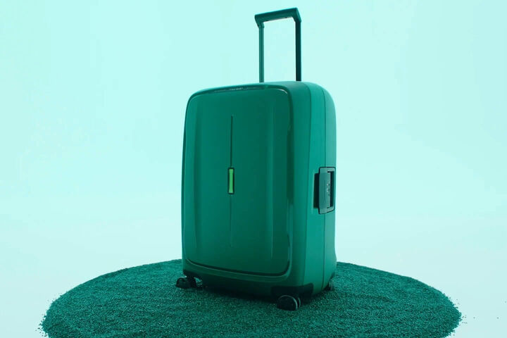 FABRIQUÉE À PARTIR DE MATÉRIAUX RECYCLÉS