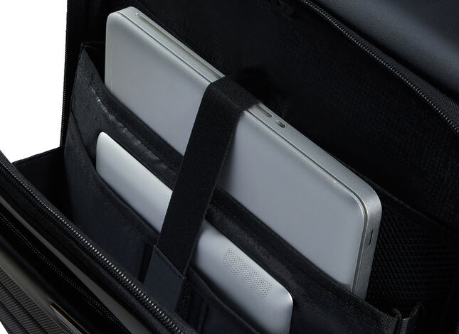 Poche avant facile d'accès