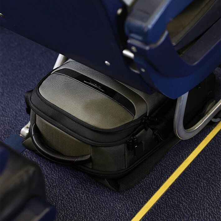 Sacs à dos cabine à glisser sous le siège