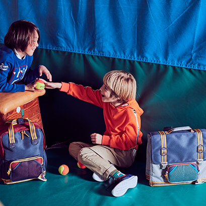 un style r&eacute;tro pour des gar&ccedil;ons tendance